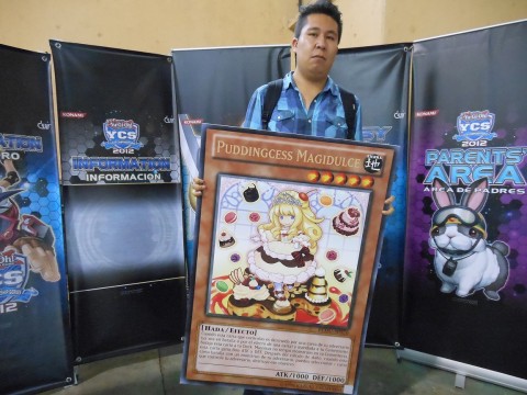 Eli Cerdan and his very own GIANT copy of Puddingcess Magidulce!
