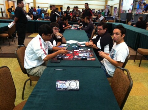 Jhossmar Mora (left), Sebastian Carlamo (right)