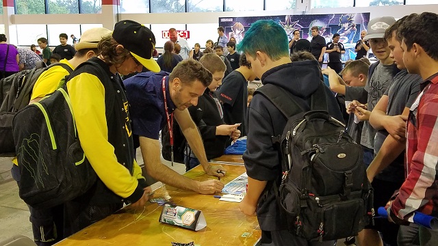 Darren signing